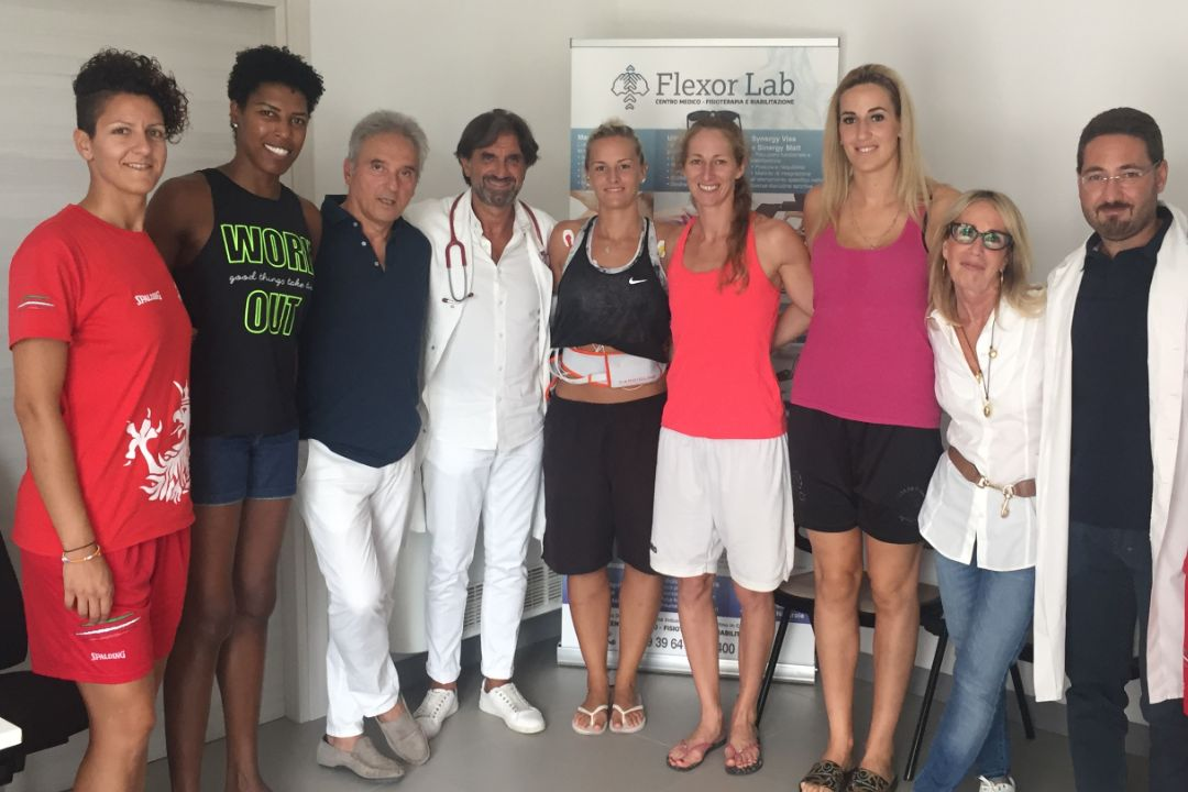 Scopri di più sull'articolo Visite mediche per le ragazze di coach Bovari