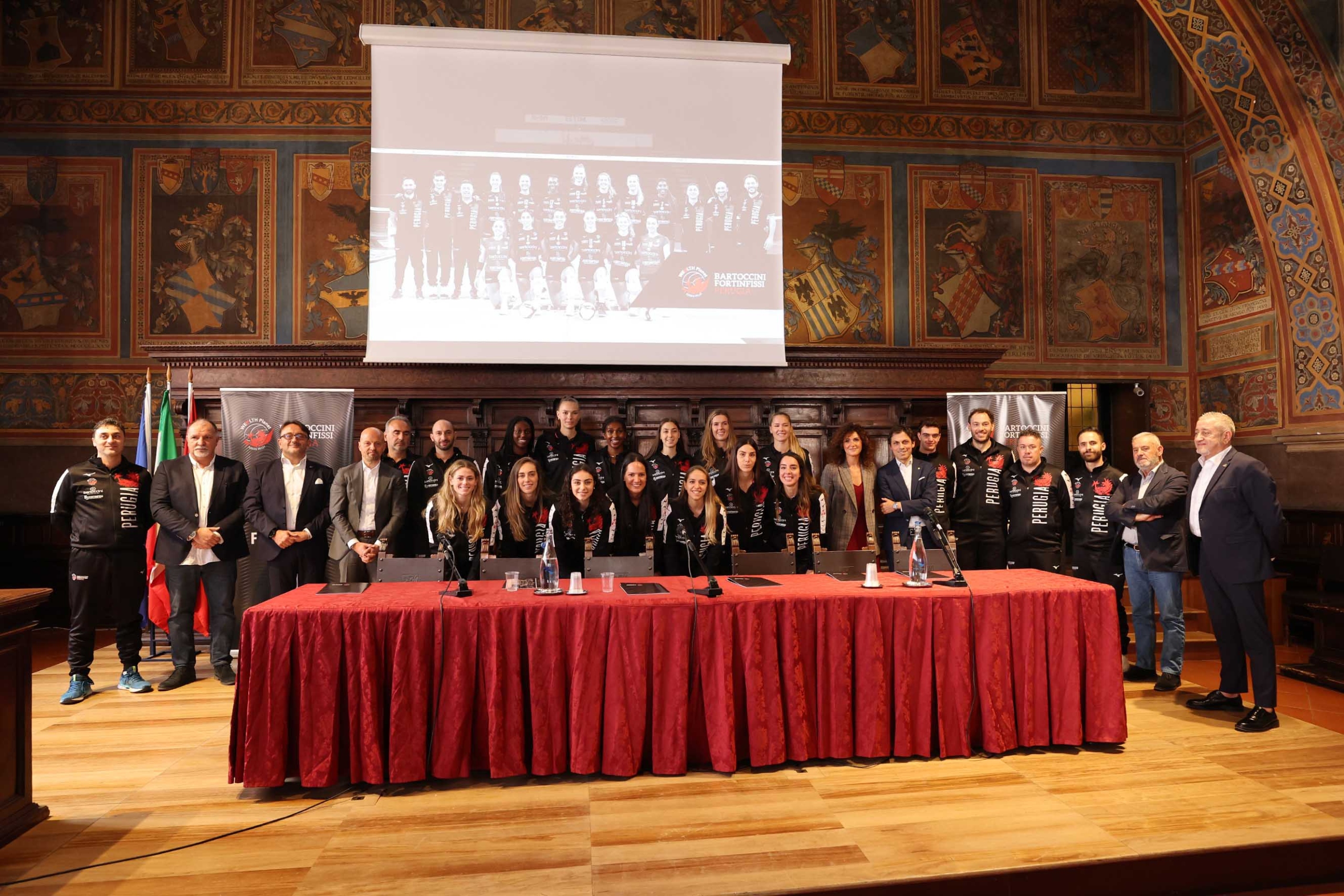 Al momento stai visualizzando Alla Sala dei Notari per salutare la città