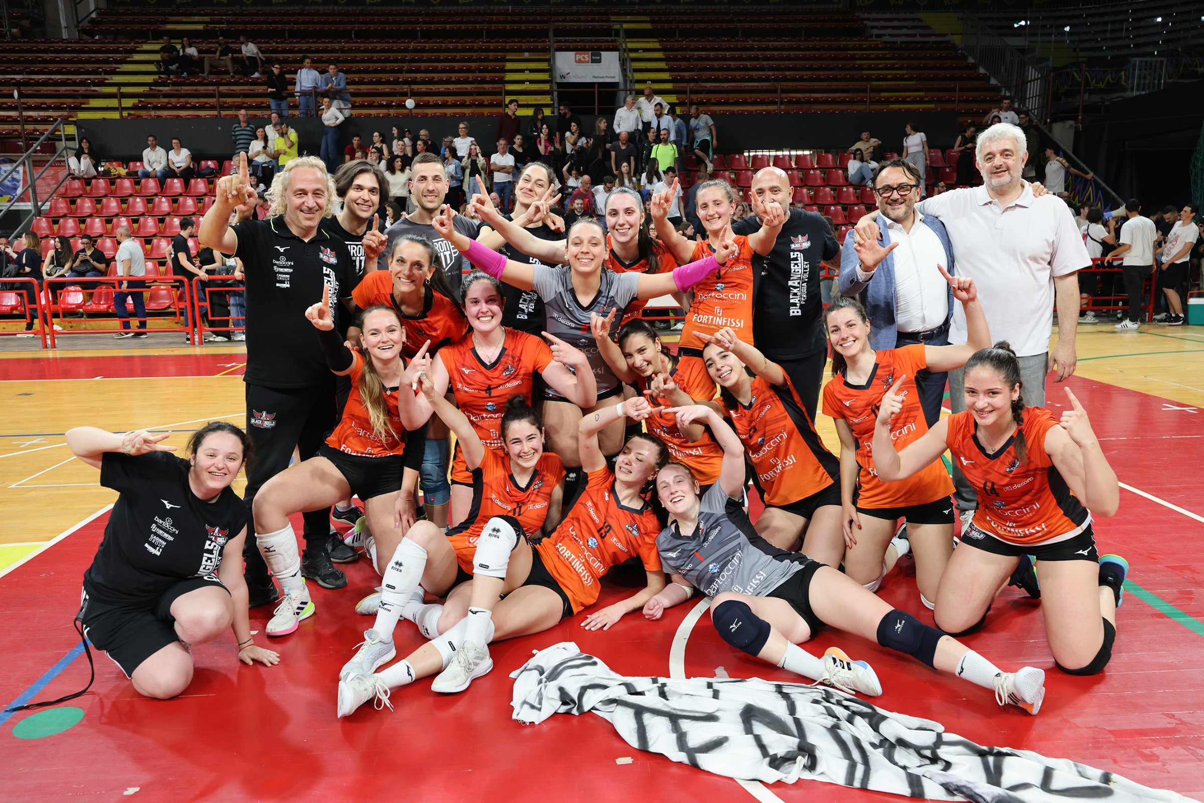 Al momento stai visualizzando La Bartoccini Fortinfissi School Volley Perugia batte ancora Bastia e vola in B2